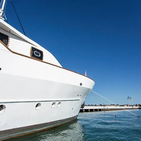 Tekne Yacht Bert Venezia