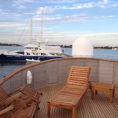 Botel Yacht Bert Venezia Benátky