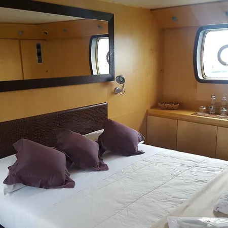 Yacht Bert Venezia Botel Venice